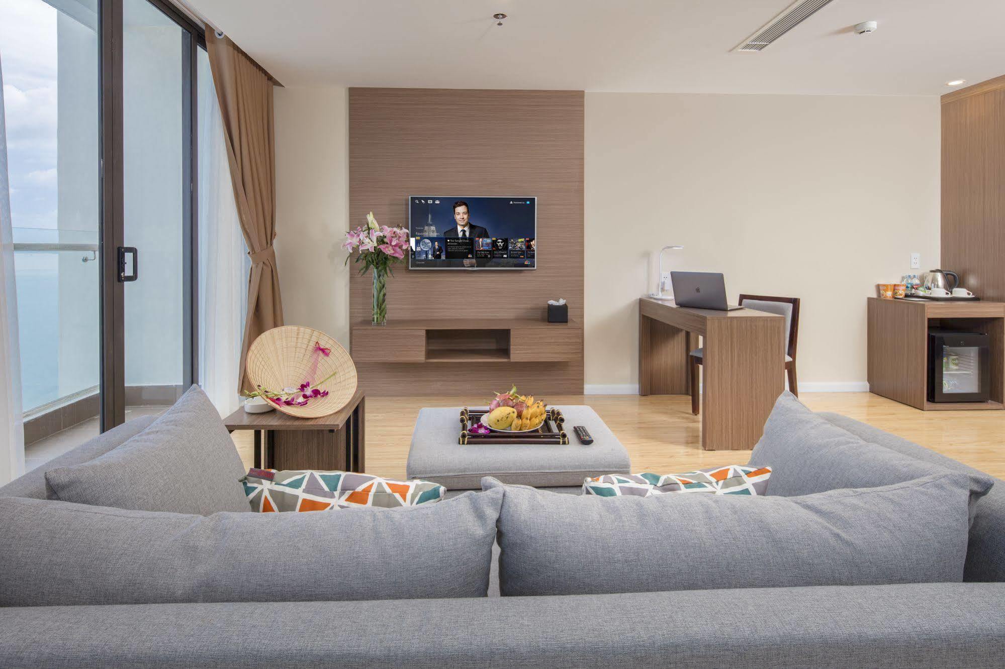 King Town Grand Hotel & Wedding Center Nha Trang Buitenkant foto